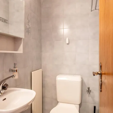Fabi's Horu Apartment *