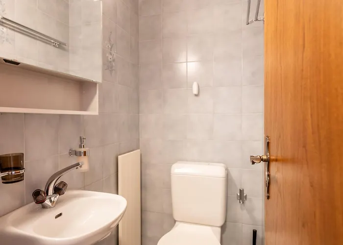 Fabi's Horu Apartment *